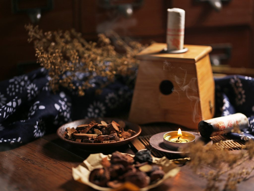 Moxibustion Chinese Medicine 1024x772