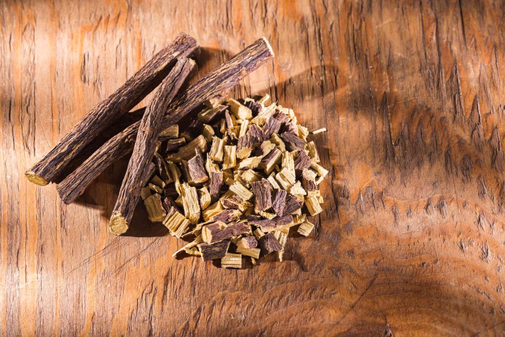licorice root in bowl on wooden background 2026 03 16 04 25 04 utc (1)